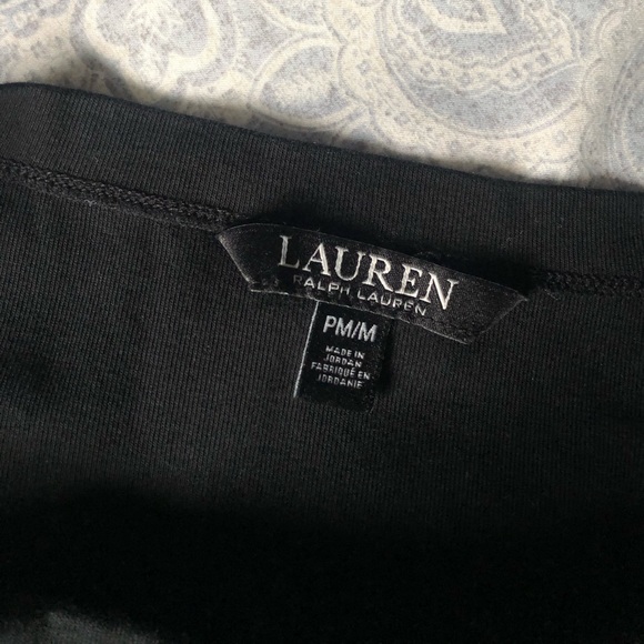 Sleek Black Top - Picture 3 of 5